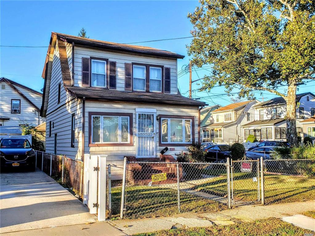 220-17 97 Ave Queens Village Queens Village NY 11429