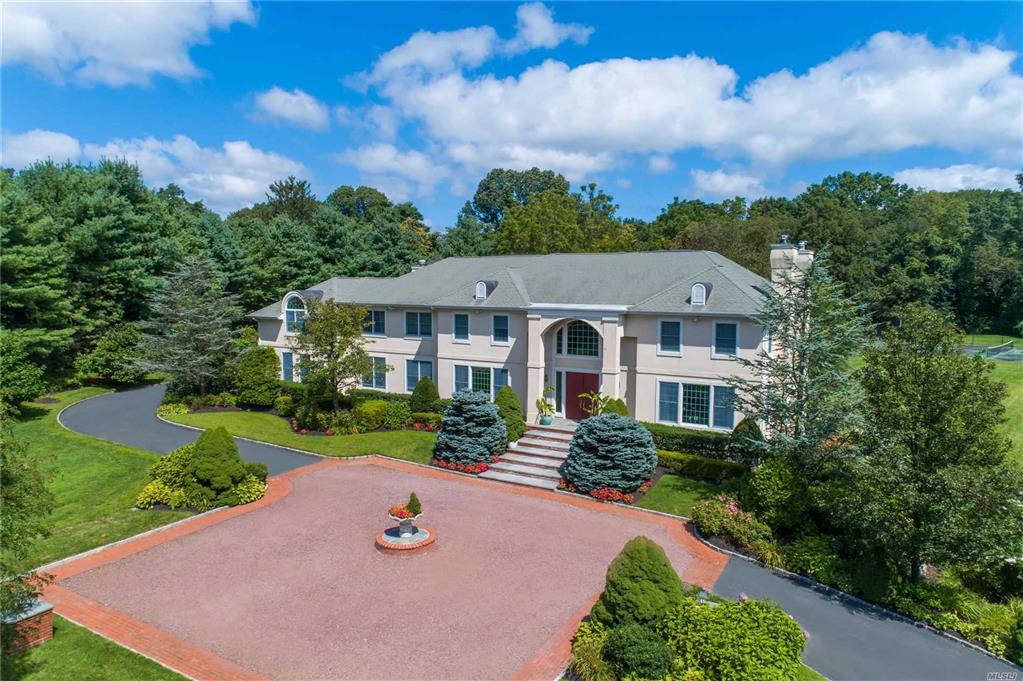 41 Windsor Dr Muttontown Muttontown NY 11753