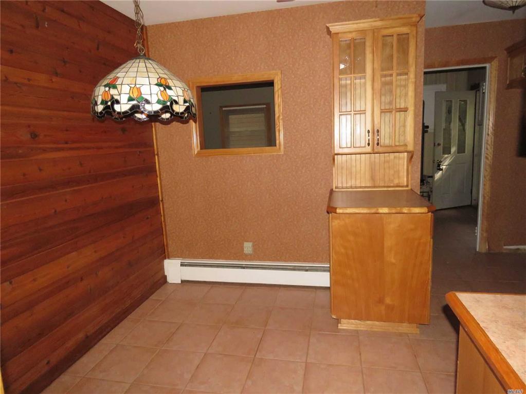 3 Hillsdale Ln Coram Coram NY 11727