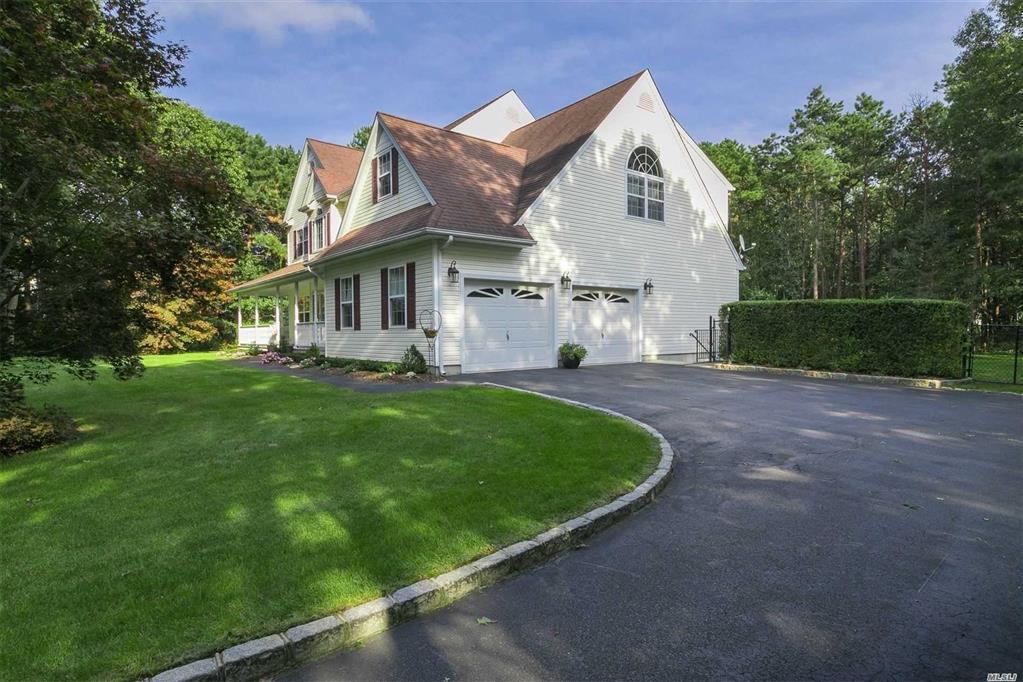 3 Hogan Ln Manorville Manorville NY 11949