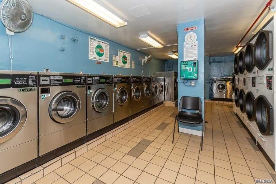 85-15 Main St Briarwood Briarwood NY 11435