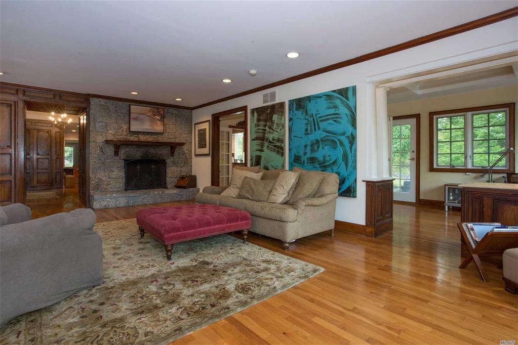 23 Glendale Dr Oyster Bay Cove Oyster Bay Cove NY 11771