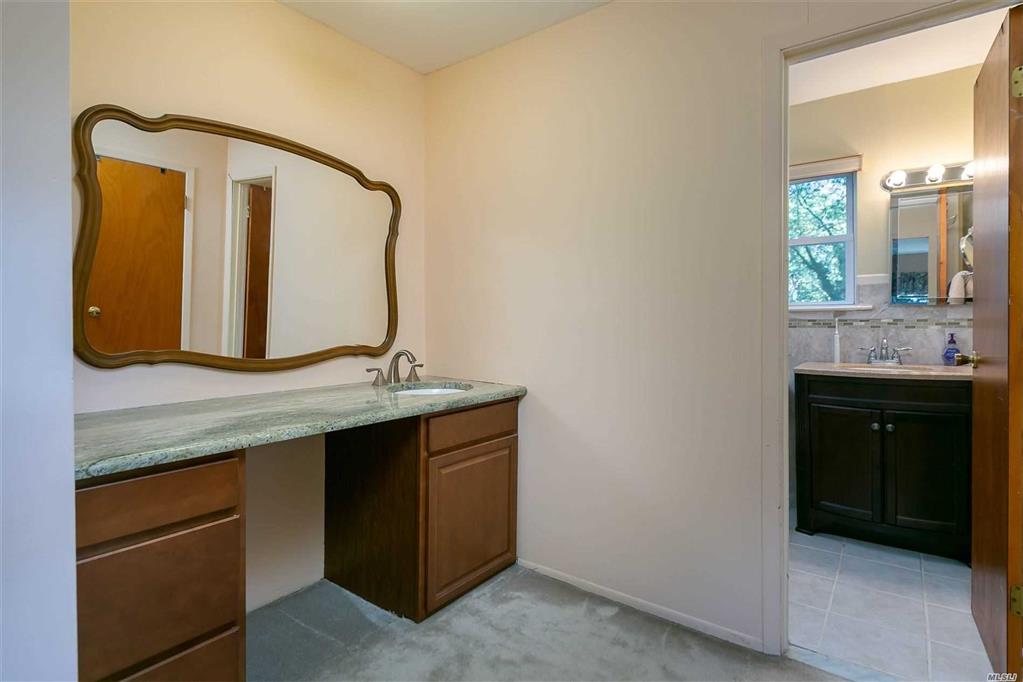 7 Lt John A Olsen Ln St. James St. James NY 11780