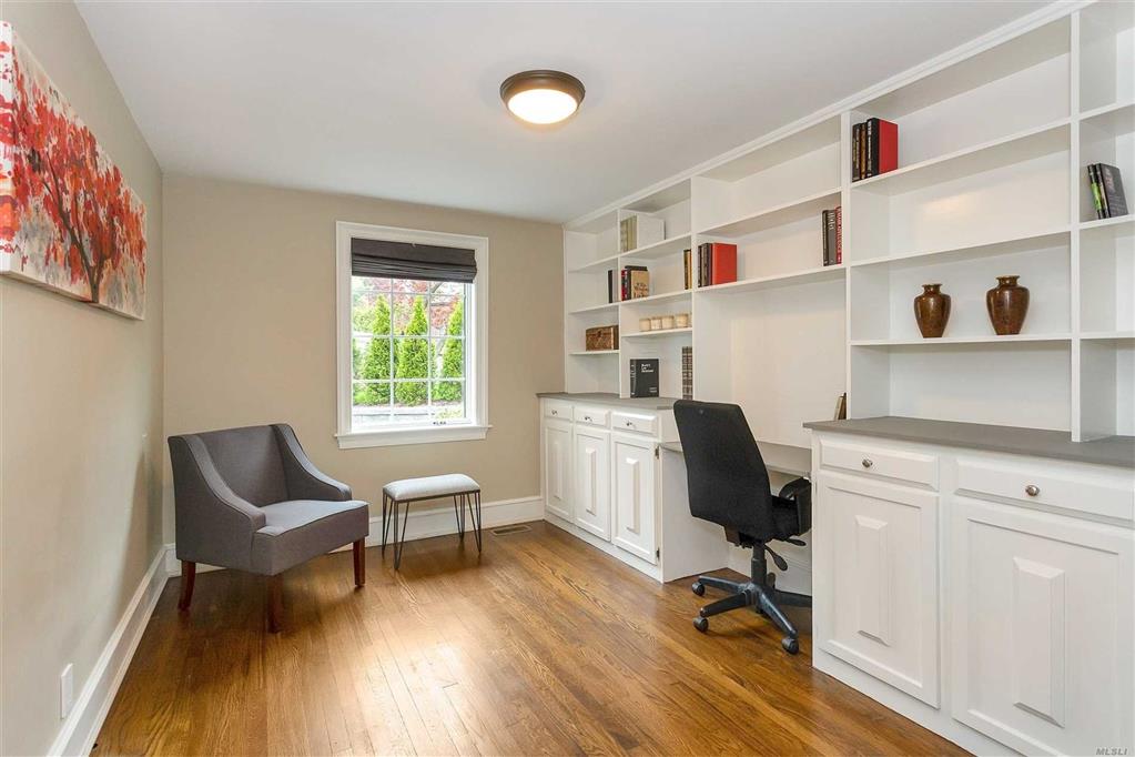 8 Fairway Ln Manhasset Manhasset NY 11030