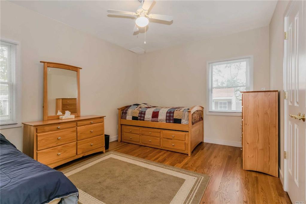 14 Locust St Aquebogue Aquebogue NY 11931