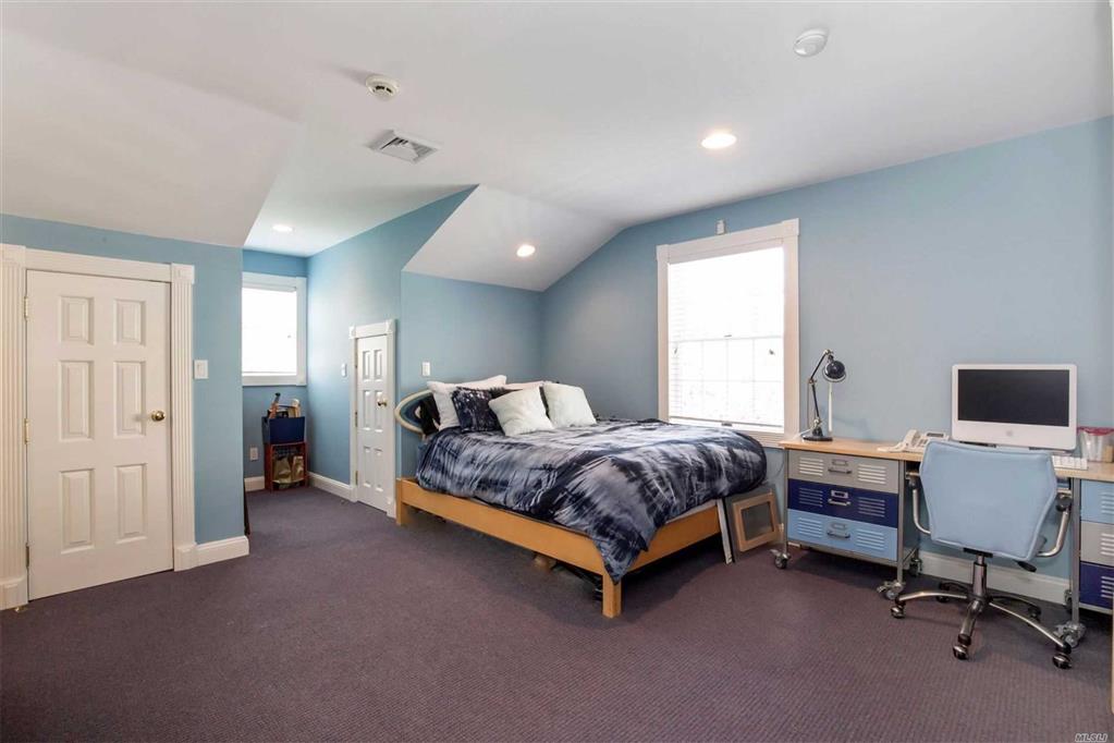 14 Chauncey Pl Woodbury Woodbury NY 11797