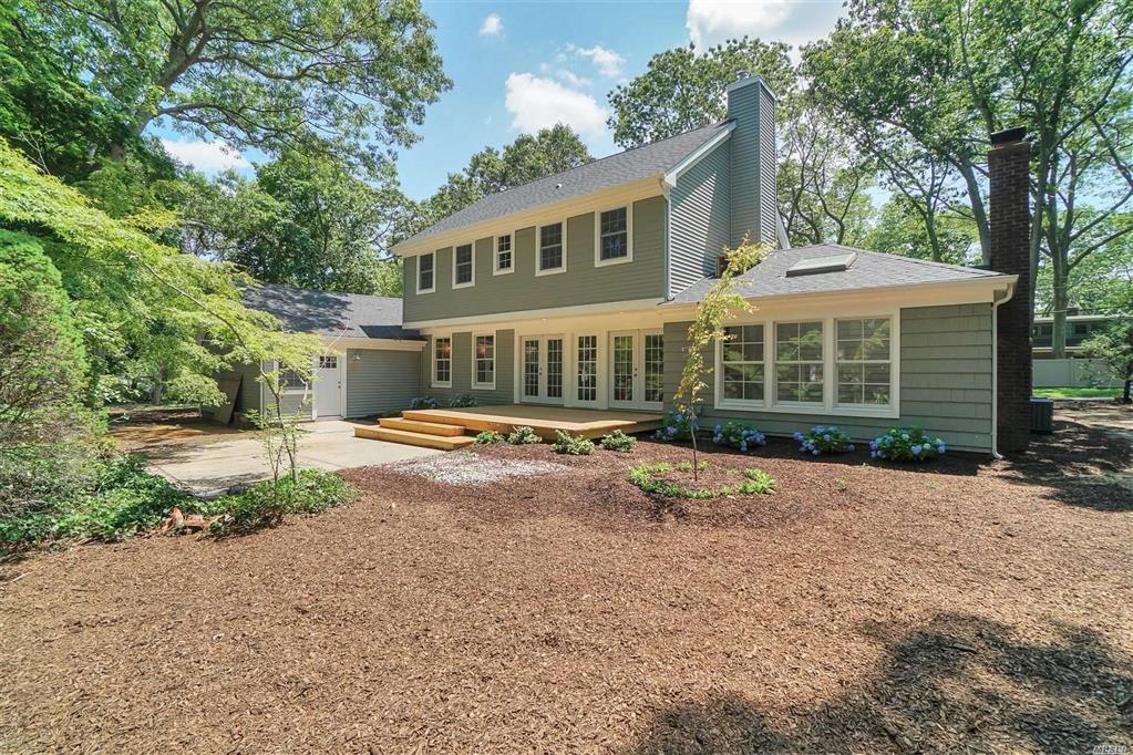 15 Jefferson St Lake Grove Lake Grove NY 11755
