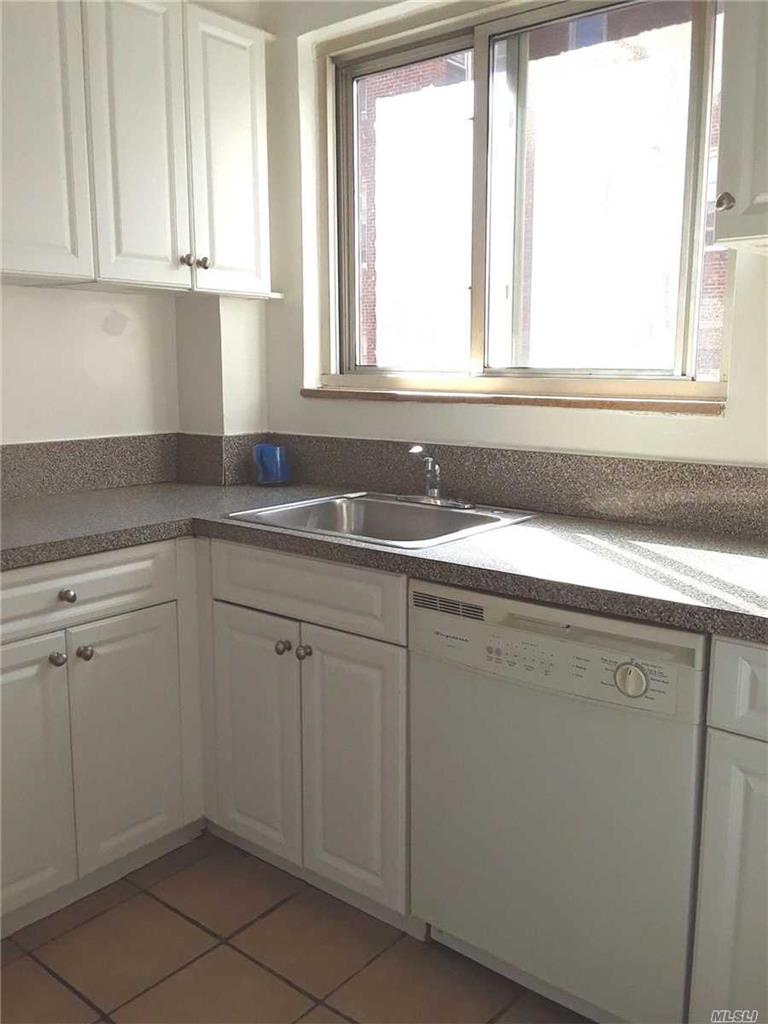 71-36 110 St Forest Hills Forest Hills NY 11375