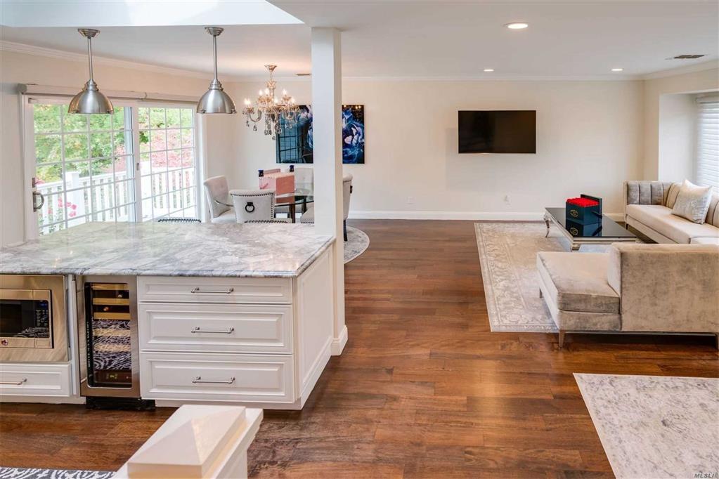 29 Narcissus Dr Syosset Syosset NY 11791