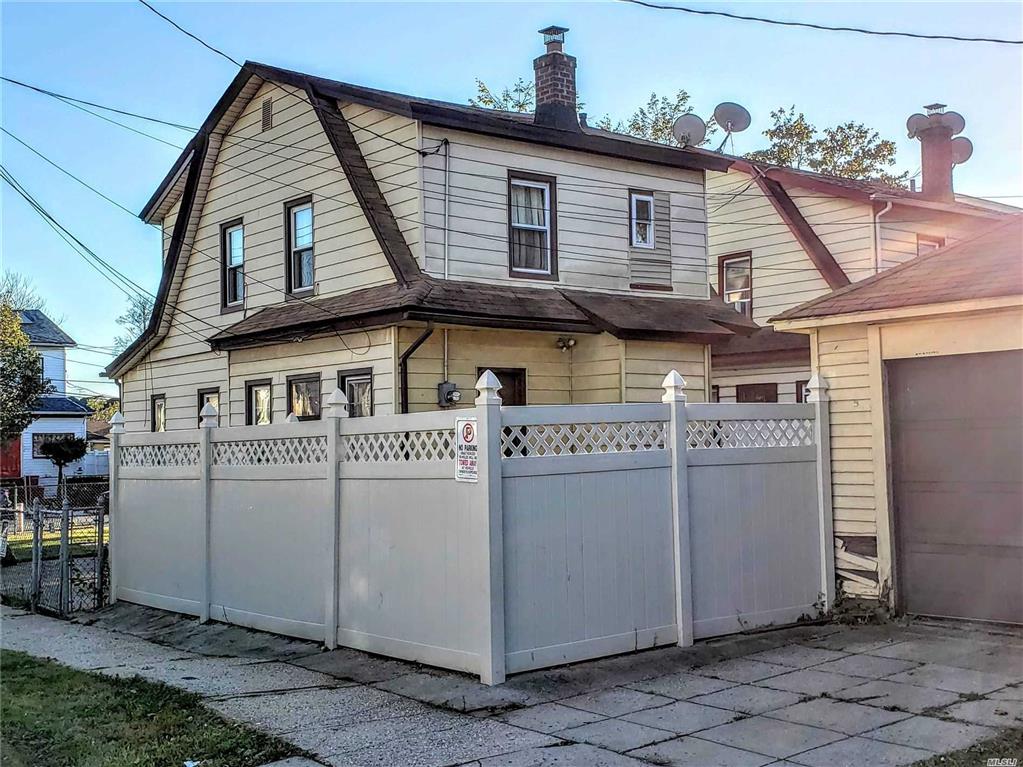 220-17 97 Ave Queens Village Queens Village NY 11429