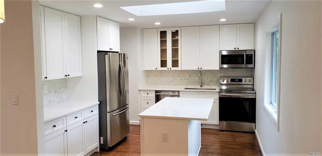 42 Butterfly Dr Hauppauge Hauppauge NY 11788