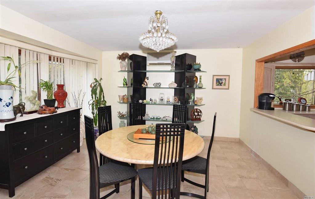 105 Woodhill Ln Manhasset Manhasset NY 11030