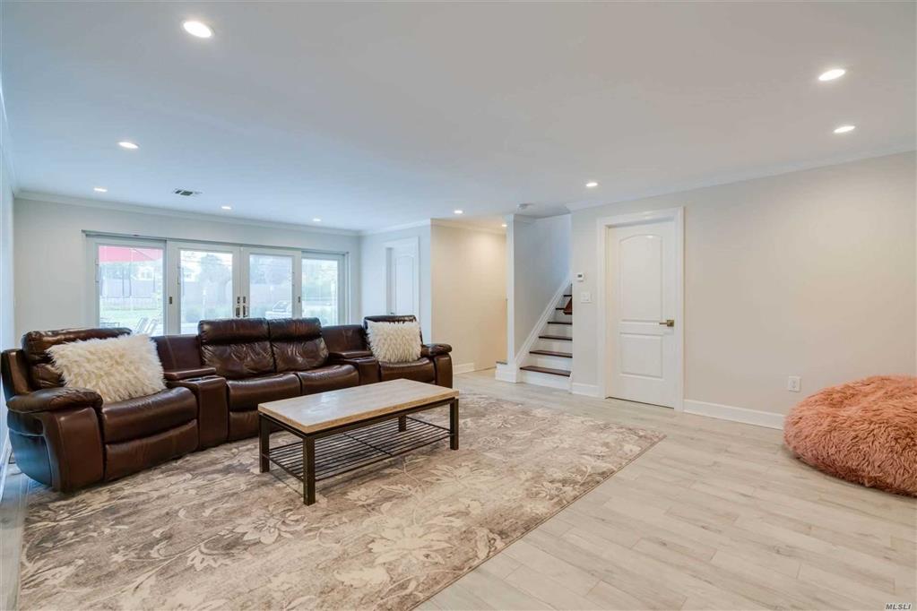 29 Narcissus Dr Syosset Syosset NY 11791