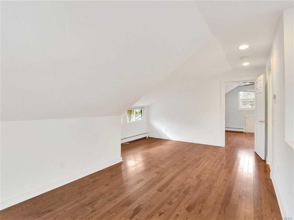 36 South Phillips Ave Remsenburg Remsenburg NY 11960