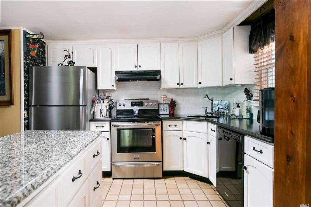 50 Anvil Ln Levittown Levittown NY 11756