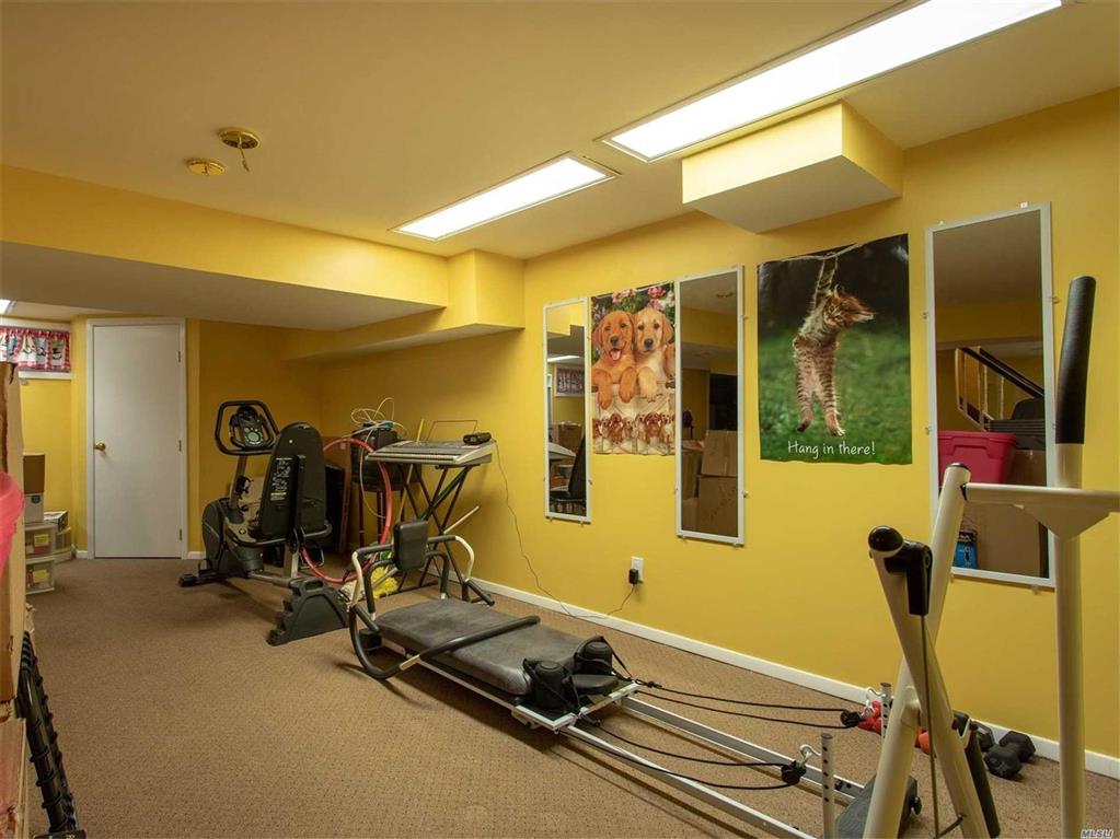 60 Gildare Dr E. Northport E. Northport NY 11731