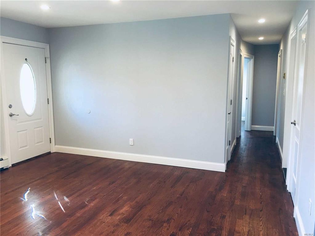 82 Avenue D Holbrook Holbrook NY 11741