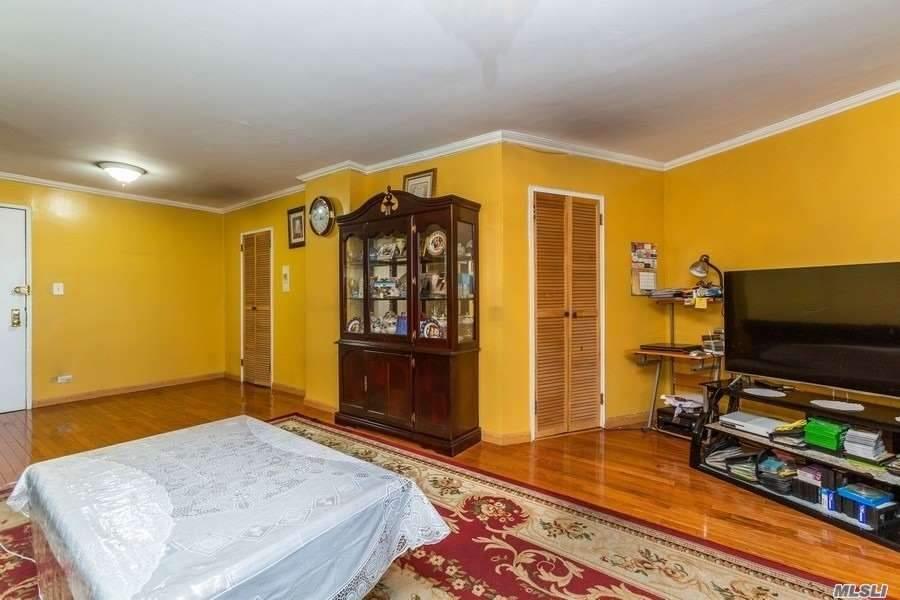 85-15 Main St Briarwood Briarwood NY 11435