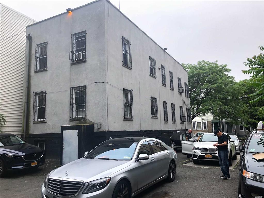 633 E 230th St Out of NYC bronx NY 10466
