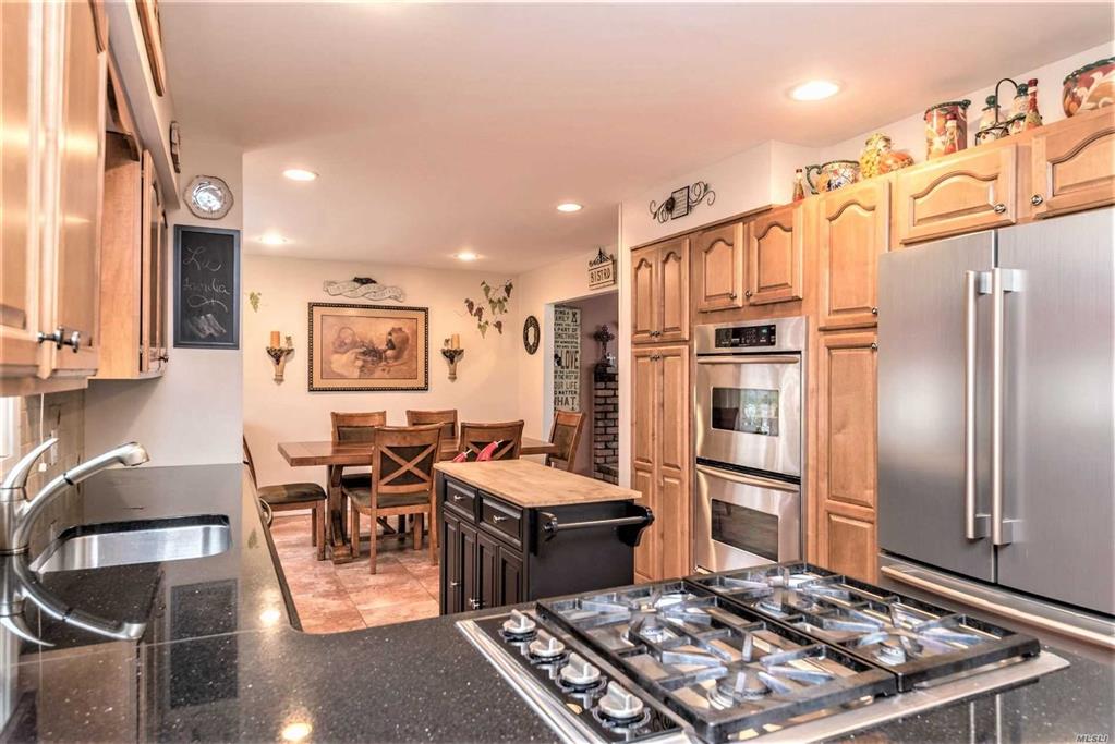 5 Potter Ct Smithtown Smithtown NY 11787