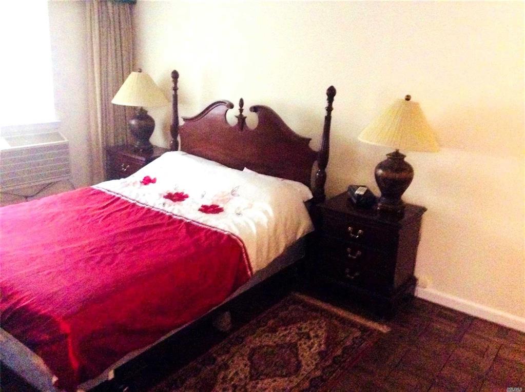 74-25 Calamus Cir Elmhurst Elmhurst NY 11373
