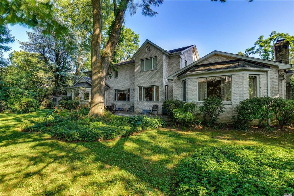 25 Hewlett Ln Port Washington Port Washington NY 11050