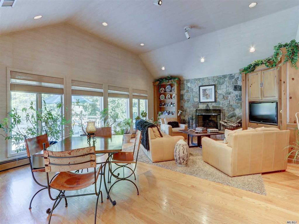 1250 Veeder Dr Hewlett Bay Park Hewlett Bay Park NY 11557