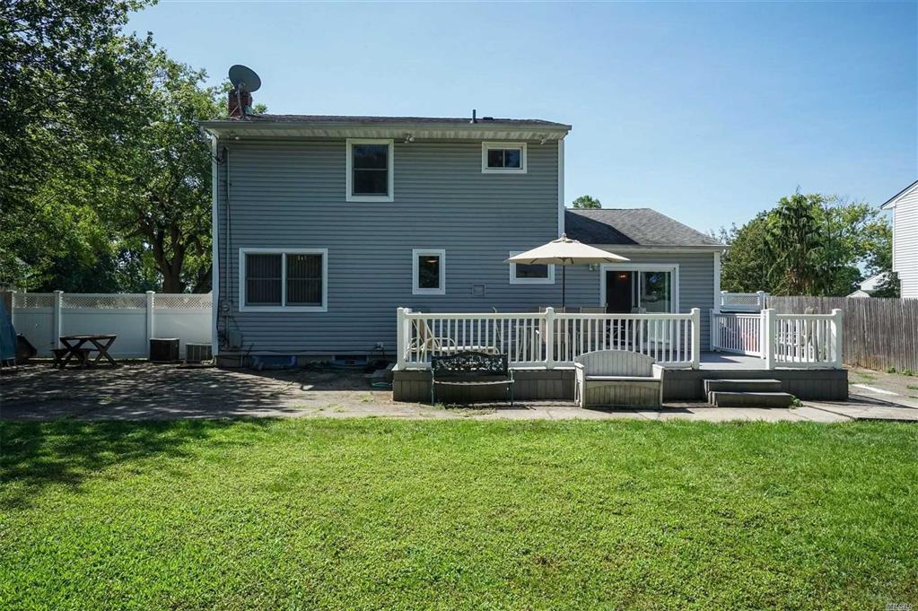 69 Rumford Rd Kings Park Kings Park NY 11754