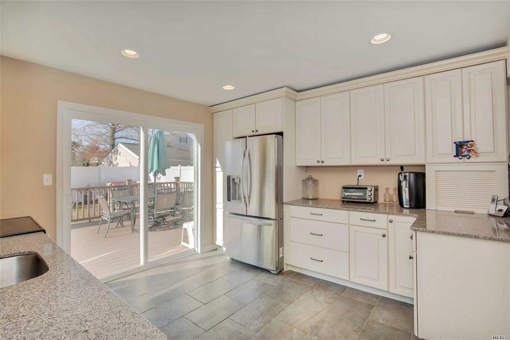 214 Division Ave Massapequa Massapequa NY 11758