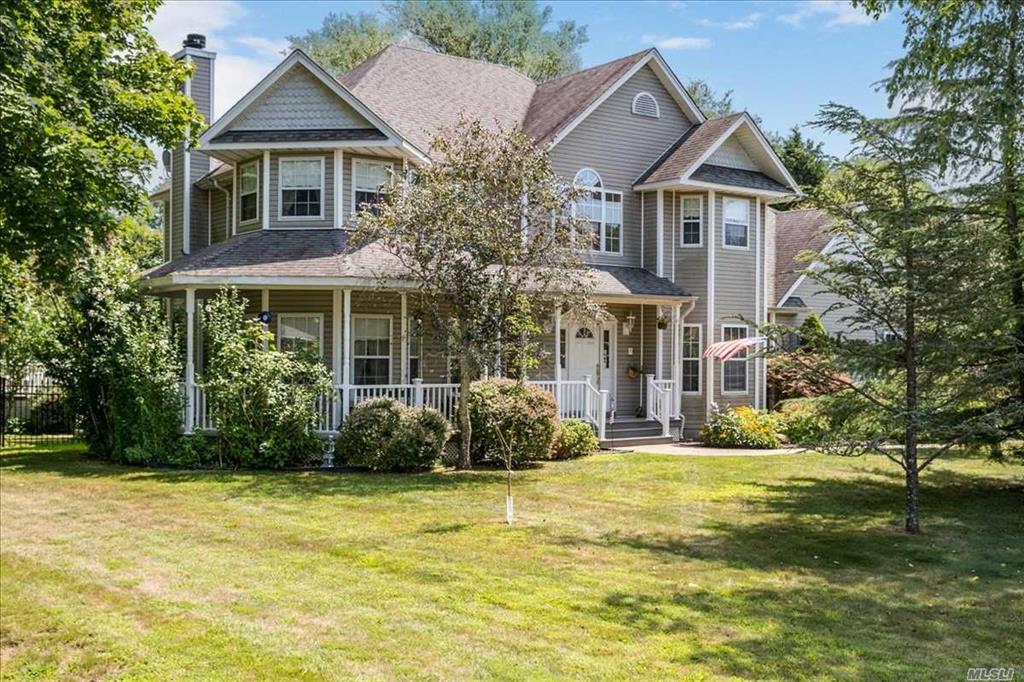 39 Old Neck Ct Manorville Manorville NY 11949