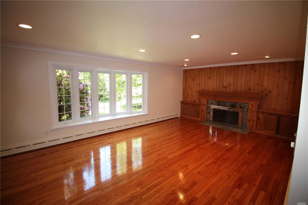3 Cakewalk Ter Smithtown Smithtown NY 11787