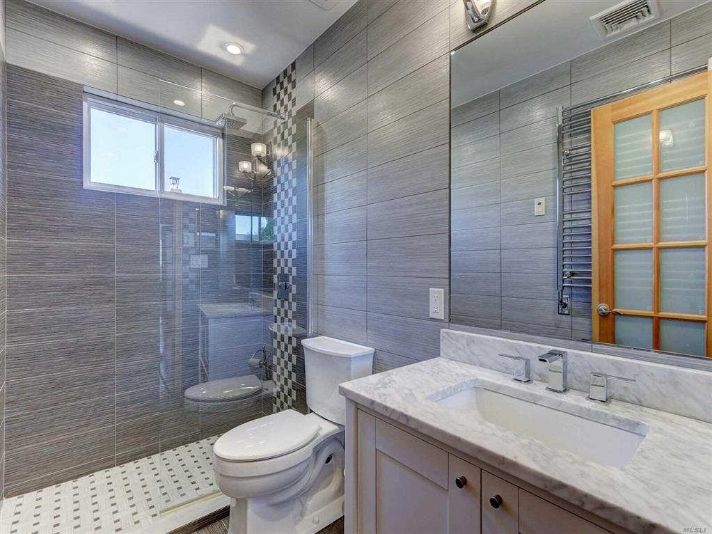 1158 Day St Seaford Seaford NY 11783