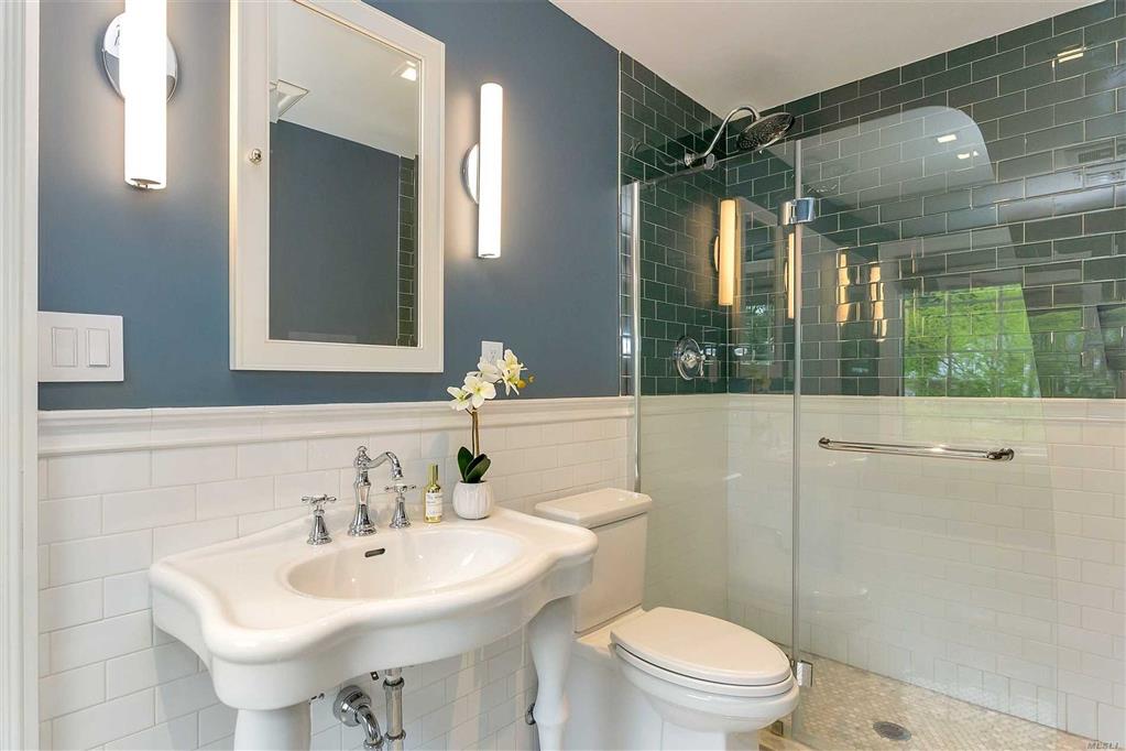 8 Fairway Ln Manhasset Manhasset NY 11030
