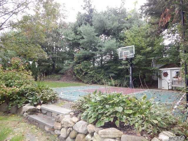 16 Homecoming Pl E. Setauket E. Setauket NY 11733