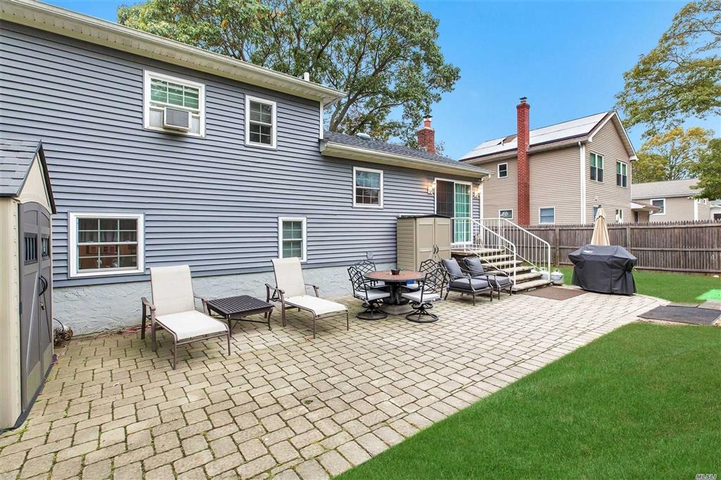 127 Joni Dr W. Sayville W. Sayville NY 11796