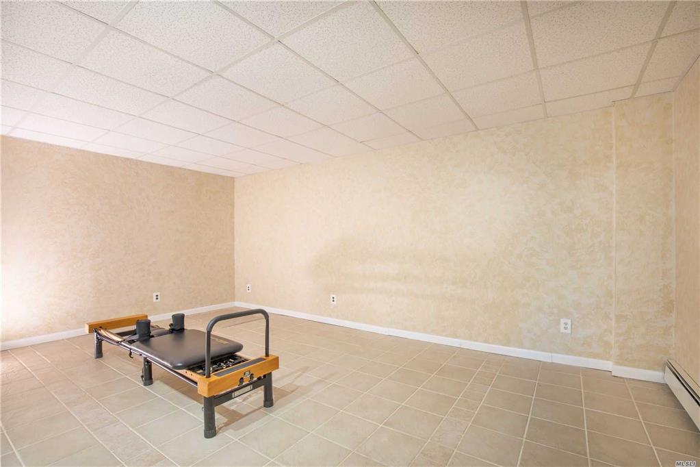 30 Juniper Ave Ronkonkoma Ronkonkoma NY 11779