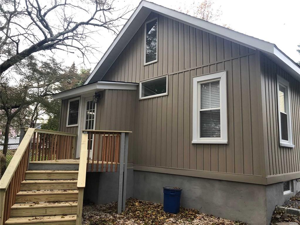 27 12th Ave Sea Cliff Sea Cliff NY 11579