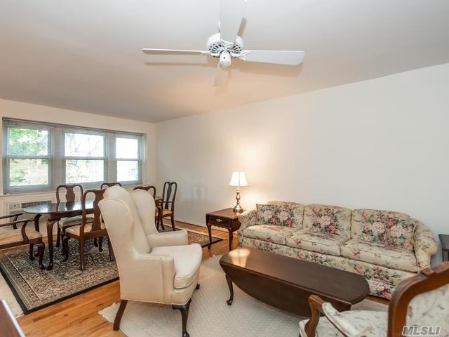 30 Pearsall Ave Glen Cove Glen Cove NY 11542