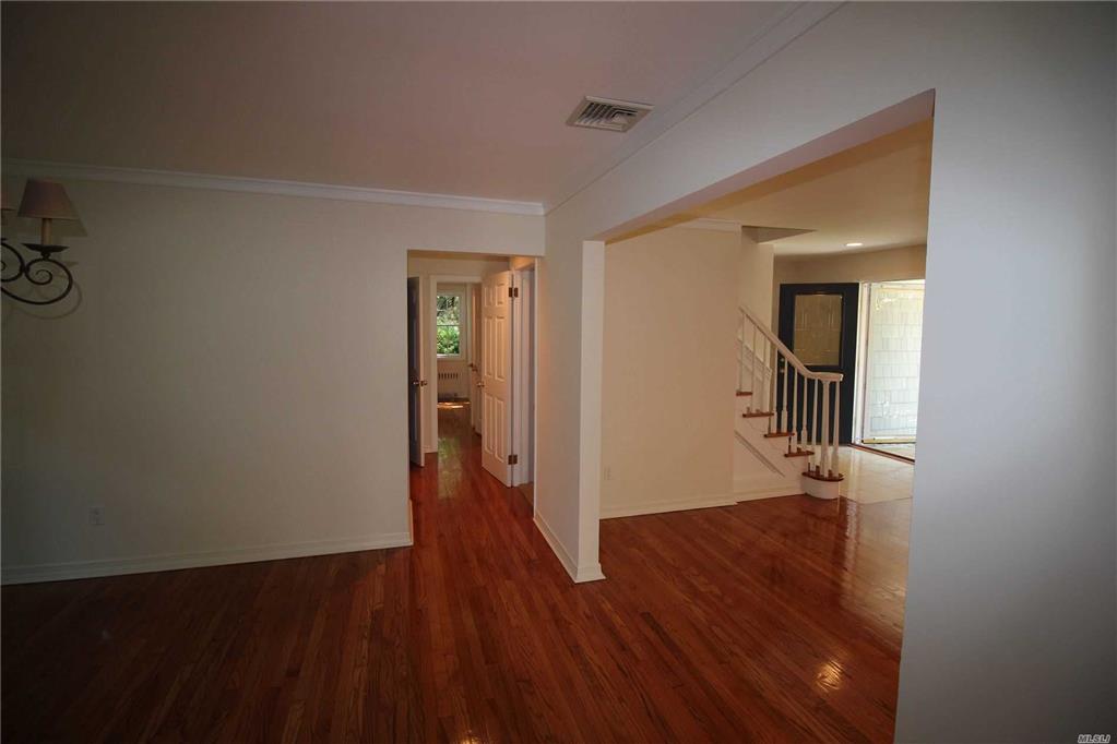 3 Cakewalk Ter Smithtown Smithtown NY 11787