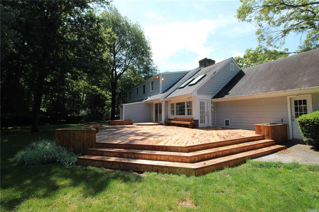 3 Cakewalk Ter Smithtown Smithtown NY 11787