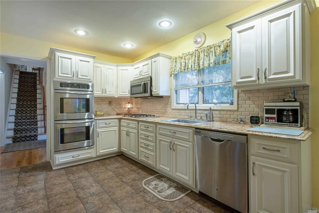 60 Gildare Dr E. Northport E. Northport NY 11731