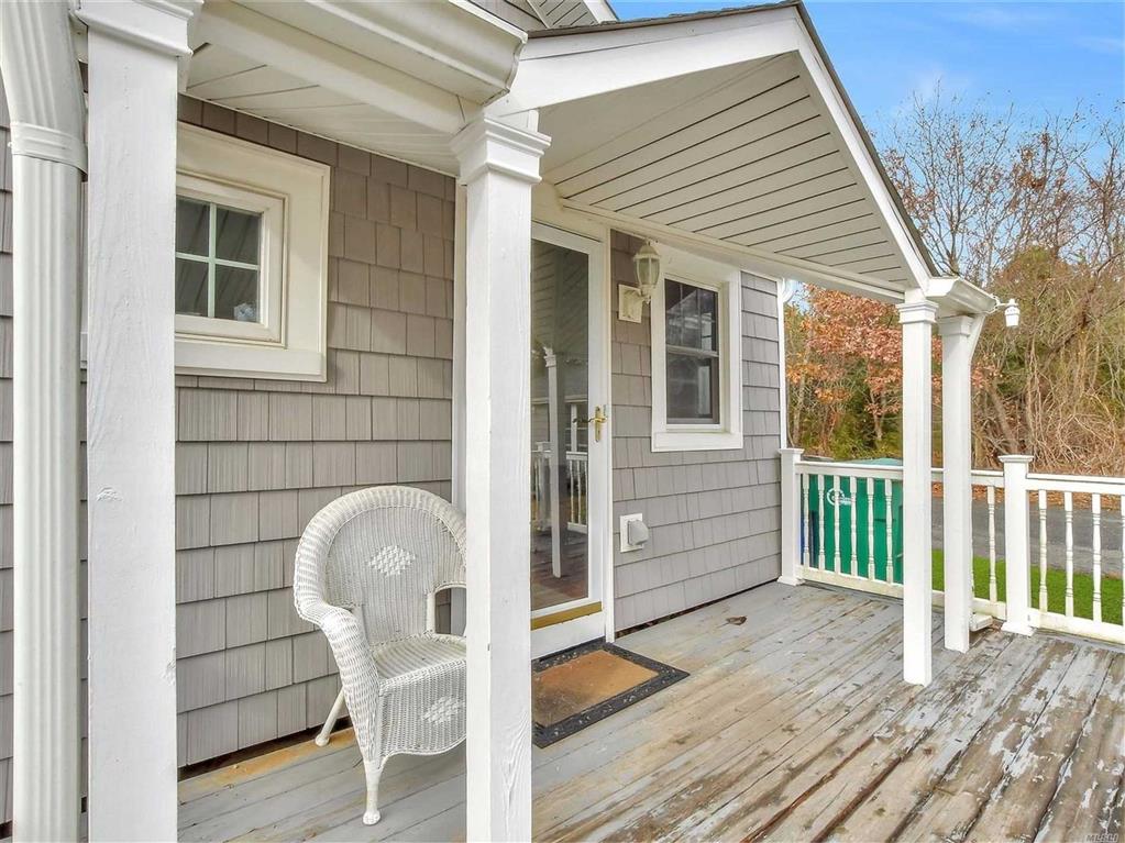 36 South Phillips Ave Remsenburg Remsenburg NY 11960
