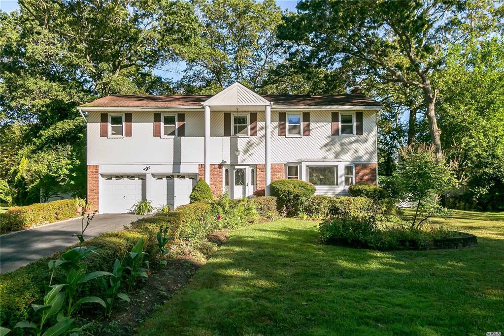 7 Lt John A Olsen Ln St. James St. James NY 11780
