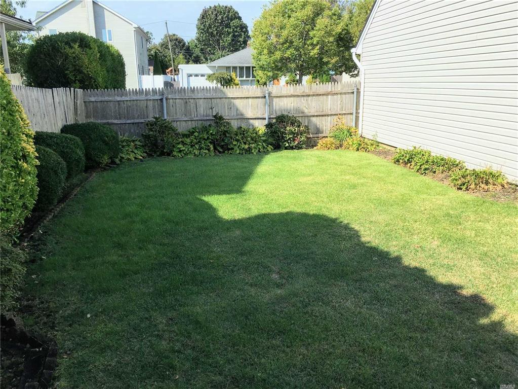 138 Haverford Rd Hicksville Hicksville NY 11801