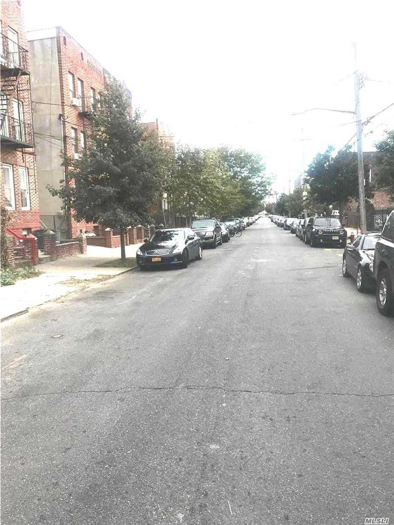 413 Montauk Ave Brooklyn NY 11208