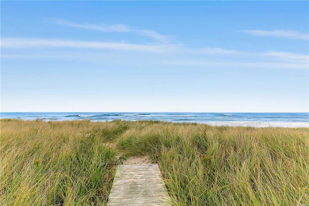 19 Dune Rd Westhampton Beach Westhampton Bch NY 11978