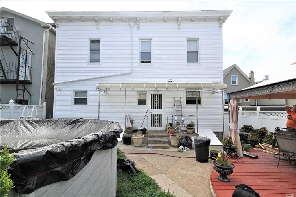 52-25 69th St Maspeth Maspeth NY 11378