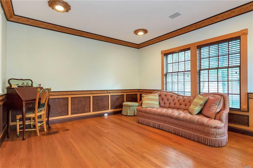 14 Chauncey Pl Woodbury Woodbury NY 11797