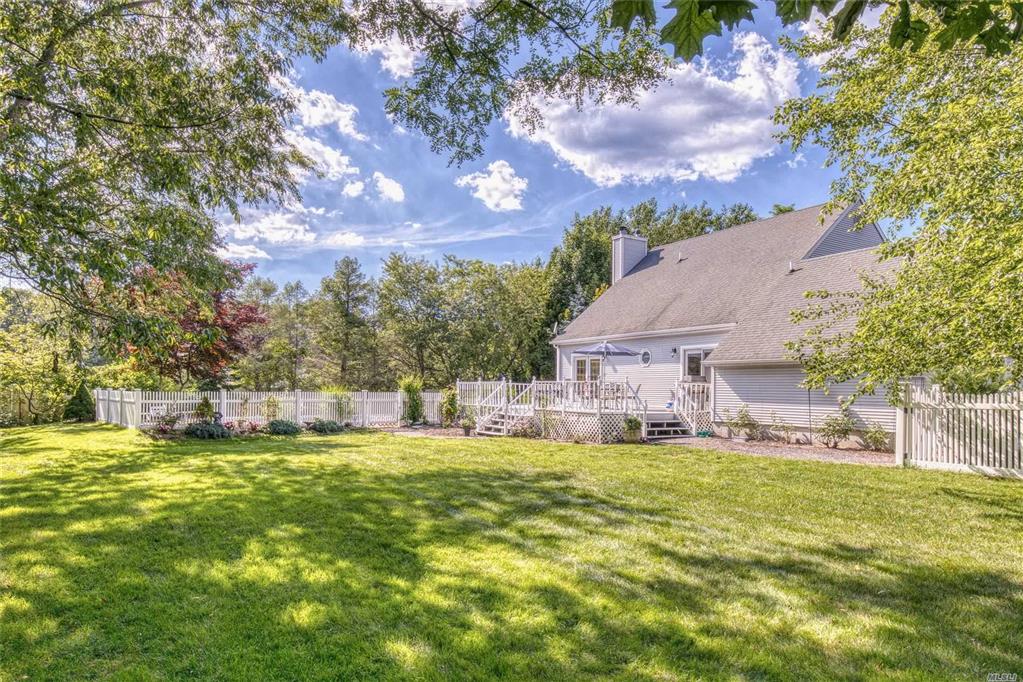 98 Clancy Rd Manorville Manorville NY 11949