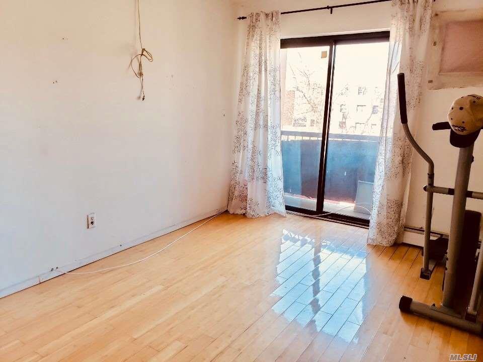 75-22 Parsons Blvd Flushing Flushing NY 11366